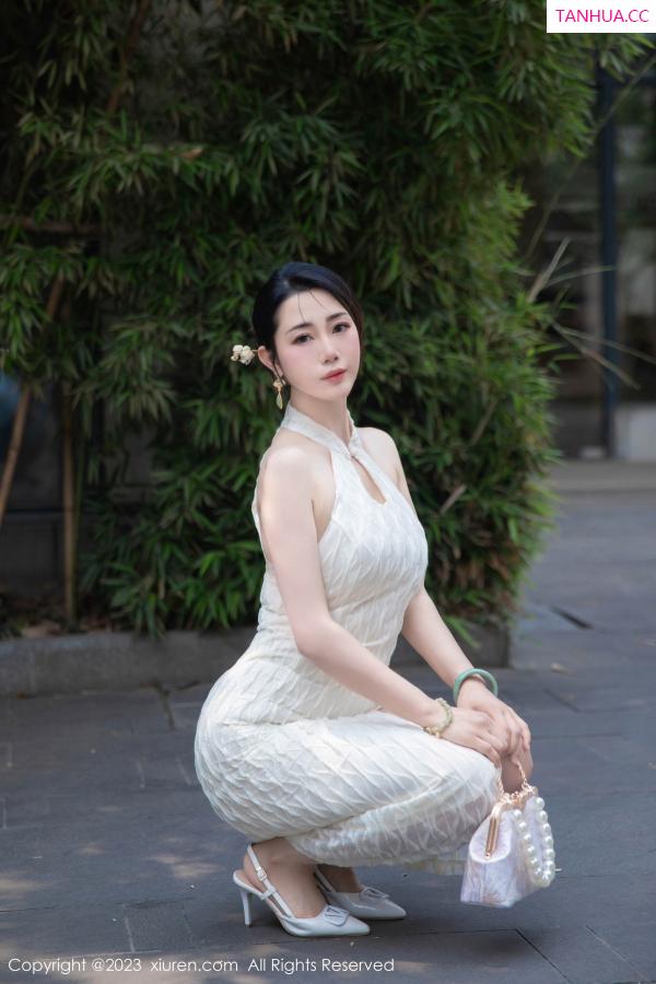   [XiuRen]高清写真图 2023.09.25 No.7435 严利娅Yuliya 旗袍美臀第8张图片